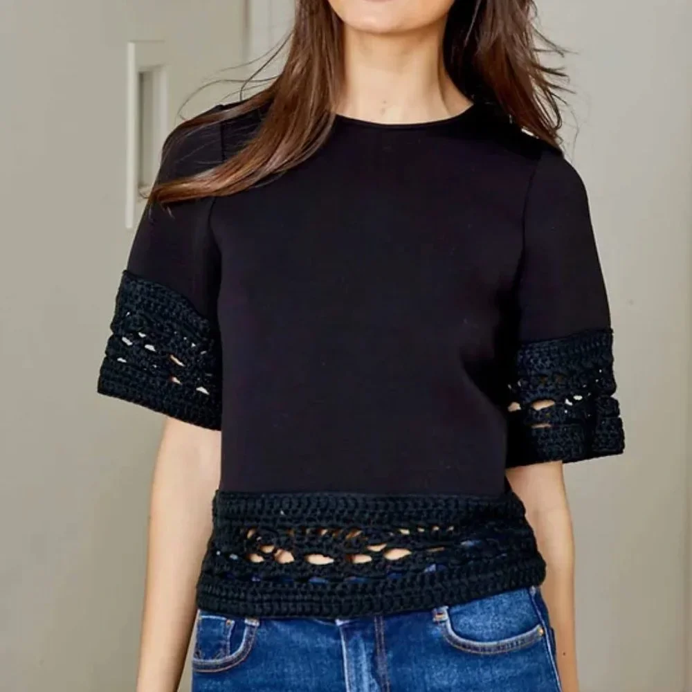 NWT DH NEW YORK Maci Scuba Top Crochet Hems Black Medium